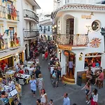 Jimena Sevilla En El Centro De Nerja