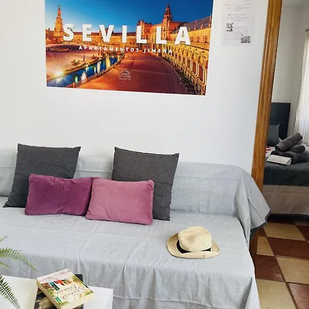 Jimena Sevilla En El Centro De * Нерха