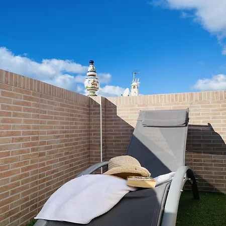 Jimena Sevilla En El Centro De נרחה