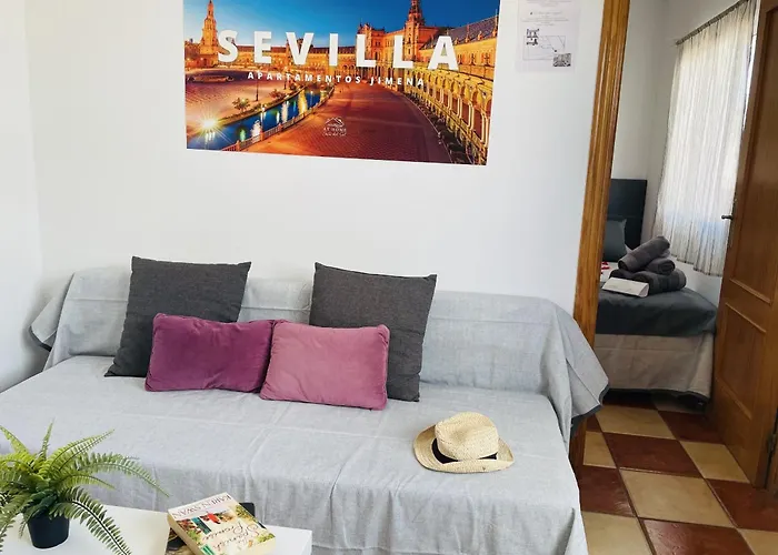 Jimena Sevilla En El Centro De * Нерха