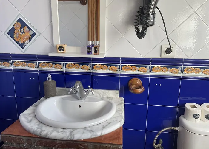 Jimena Sevilla En El Centro De Нерха