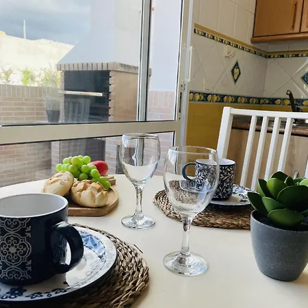 Jimena Sevilla En El Centro De Nerja