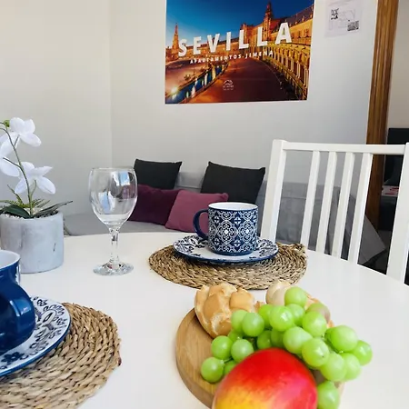 Jimena Sevilla En El Centro De * Nerja