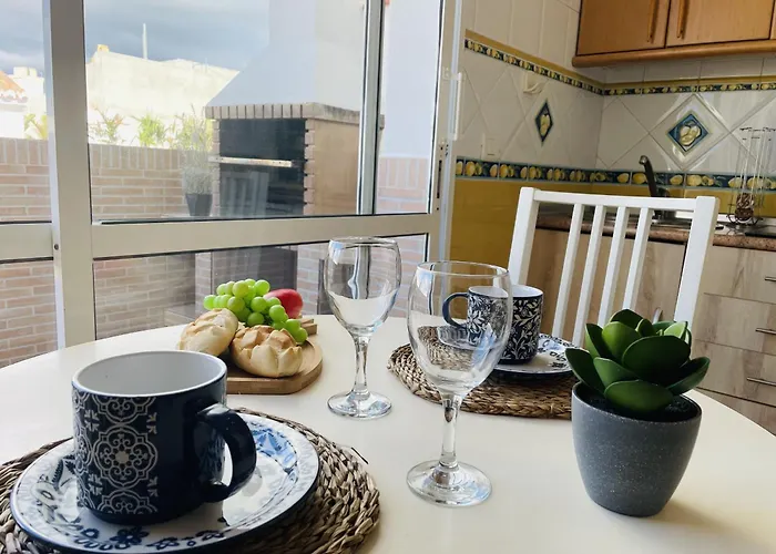 Jimena Sevilla En El Centro De نيرخا