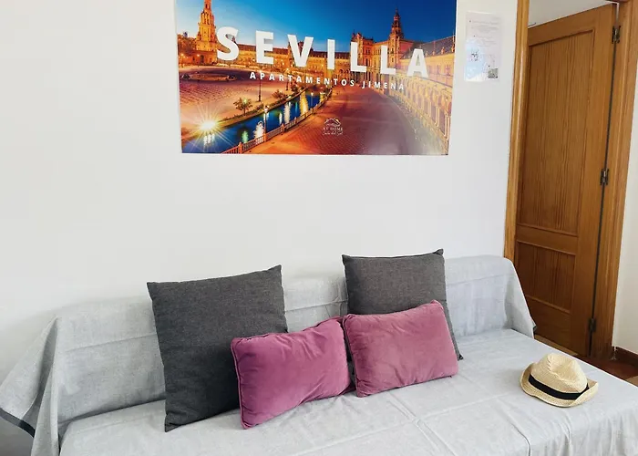 Jimena Sevilla En El Centro De شقة نيرخا