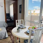 Jimena Sevilla En El Centro De Lägenhet *